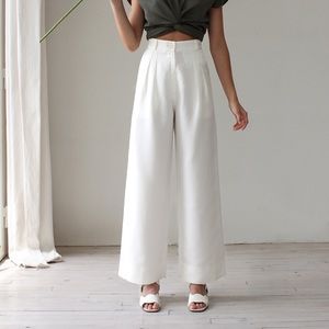 White Linen Pleated Trousers | US 4